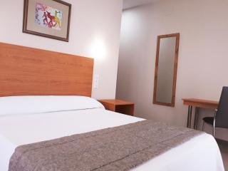 Hostal Montemayor - 4