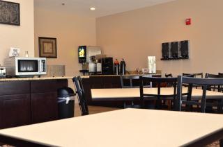 Cobblestone Inn & Suites - Clarion - Clarion - 4