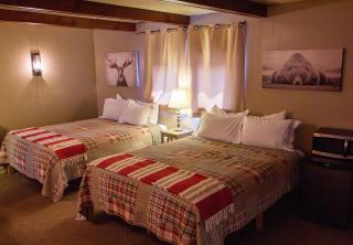 High Country Motel and Cabins - 2