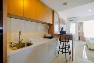Highest Value Studio Apartment at H Residence By Travelio - Jakarta - 5