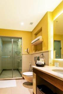 Flora Airport Hotel and Convention Centre Kochi - Nedumbassery - 1