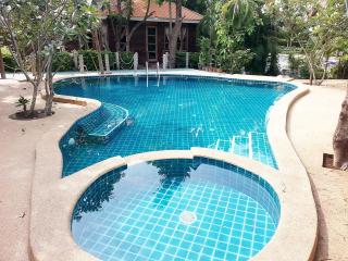 Deeden Pattaya Resort - 9