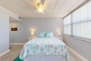Southpoint #303 - 1