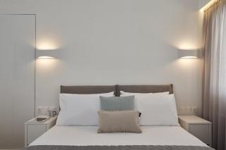 Marvelous n Bright Apt next to Megaro Mousikis - Atene - 4