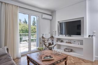 Marvelous n Bright Apt next to Megaro Mousikis - Atene - 3