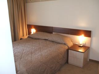 Hugo Hotel - Warna - 1