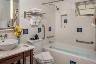 The Avalon Hotel in Catalina Island - 3