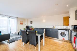 Spacious City 2 Bed, 2 Bath, FREE PARKING & WiFi - Sheffield - 6