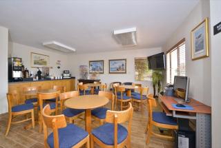 Super 8 by Wyndham Bedford - Bedford - 6