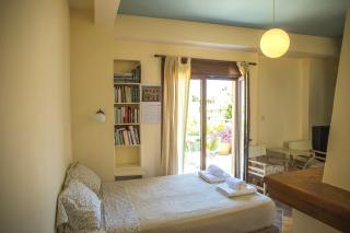 Sunny Top Floor Studio - Excellent Athens view - Atene - 8