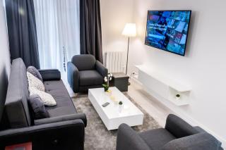 D&E - PARIS-DISNEY - HOLIDAYS APARTMENT - APPARTEMENT DE VACANCES - 5 CHAMBRES- 5 SDB - 5 BEDROOMS - 5 BATHROOMS - Netflix - Champs-sur-Marne - 8