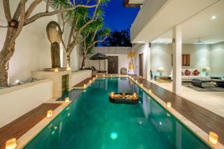 The Town House - Seminyak - 8