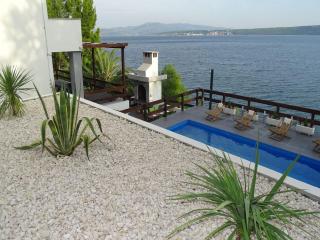 Villa-am-Meer-fuer-12-Personen-mit-Pool - Posedarje - 2