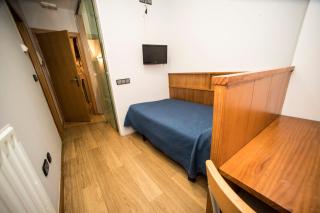 Hostal Caballeros - 8