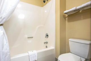 Quality Inn & Suites Brandenburg - Fort Knox - 9