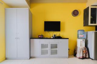 Modern and Comfy Studio Tamansari Sudirman Apartment By Travelio - Jakarta - 5
