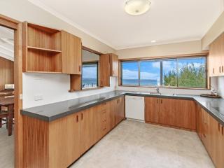 East Beach House - 6