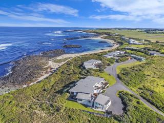 Hearns Beachside Villa 1 - Port Fairy - 3