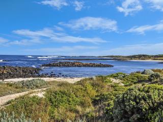 Hearns Beachside Villa 3 - Port Fairy - 2