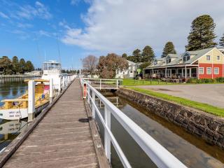 Johanssons Perch 1 - Port Fairy - 8