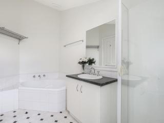 Johanssons Perch 3 - Port Fairy - 2
