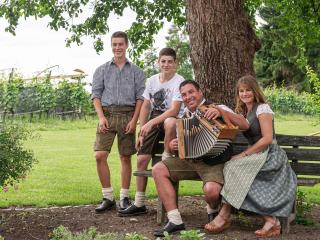 Obst- und Ferienhof Gomeringer - 8