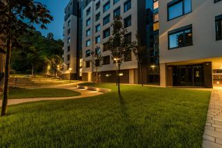 Bratislava center, river front, private parking included - 8
