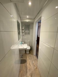 Crestfield Hotel - 1