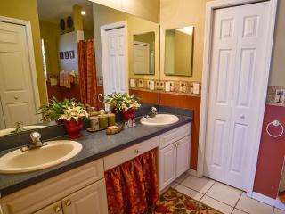 Gulf Retreat 2: Magnificent Water Views, Steps to Beach, None Cleaner, None Nicer! - Clearwater Beach - 1