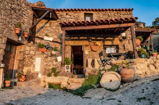 Old House - Monsanto - 5