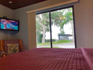 Lakeside Inn and Cafe - Saint Cloud - 3