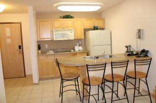 Mill Creek Hotel - Lake Geneva - 1