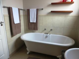 Rose and Ale Self Catering Units - Gonubie - 5