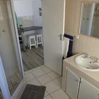 Rose and Ale Self Catering Units - Gonubie - 7