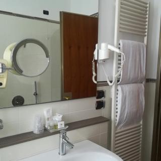 Hotel Bristol - Milan - 9