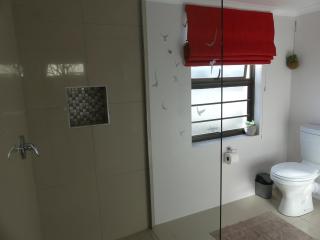 Rose and Ale Self Catering Units - Gonubie - 8