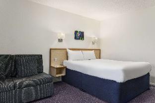 Days Inn Bridgend Cardiff - 8