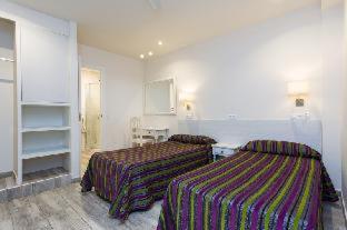 Hostal Sol y Miel - 8