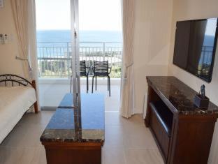 Wisteria Condominium Resort - 5