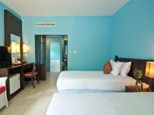 The Green Park Resort - 4