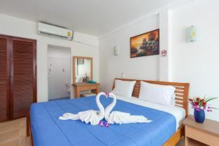 The Expat Hotel Patong - 8