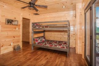 Amazing View Lodge- Breathtaking Views, Spacious Smoky Mountain Getaway Perfect for Families!!! - Sevierville - 7