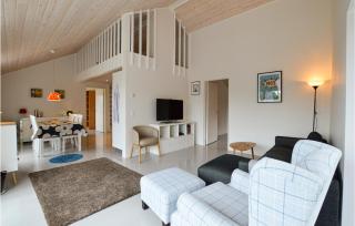 Beautiful Home In Højby - Højby - 2