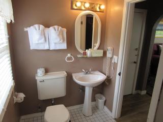 Captain Cook Inn - Lincoln City - 5
