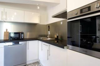 Les Gîtes de Laure - L'Or Vert, Appartement avec Vue sur le Château, Parking Privé, Climatisation, Netflix, à 160 m de la Cité Médiévale - Carcassonne - 4