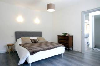 Les Gîtes de Laure - L'Or Vert, Appartement avec Vue sur le Château, Parking Privé, Climatisation, Netflix, à 160 m de la Cité Médiévale - Carcassonne - 7