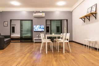 U4 Large 2 bed rooms full kitchen 200m to BTS - Bangkok - 1