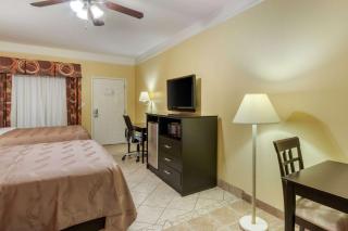 Quality Inn & Suites at The Outlets Mercedes-Weslaco - Mercedes - 6