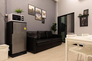 U1 Large 2 bed rooms BTS Udomsuk - Bangkok - 0