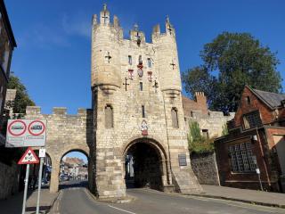 Apt 1, 71 Micklegate, YORK - 9